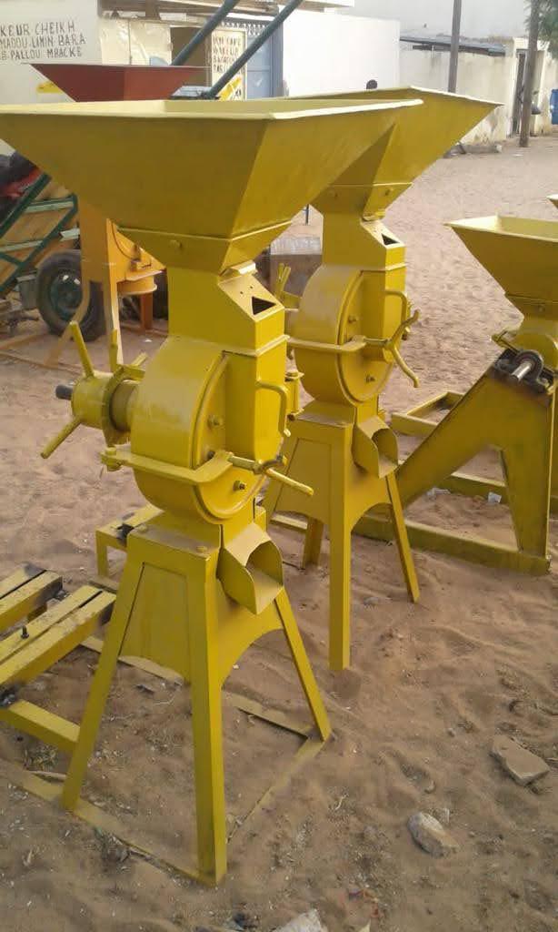 MACHINE A PATE D'ARACHIDE